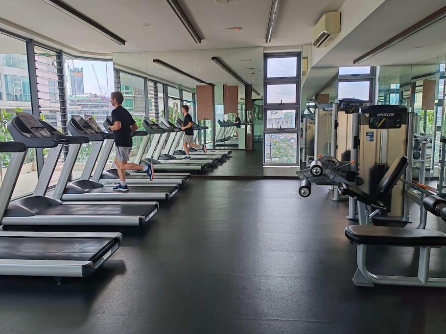 The Robertson 5 Minutes To Jalan Alor Street Bukit Bintang Pavilion 7 Pax 2r1b Kuala Lumpur